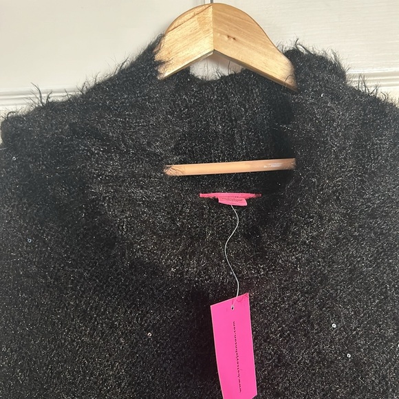 NWT Betsy Johnson Black Soft Cowl neck Fringe Shrug Poncho - Picture 4 of 6